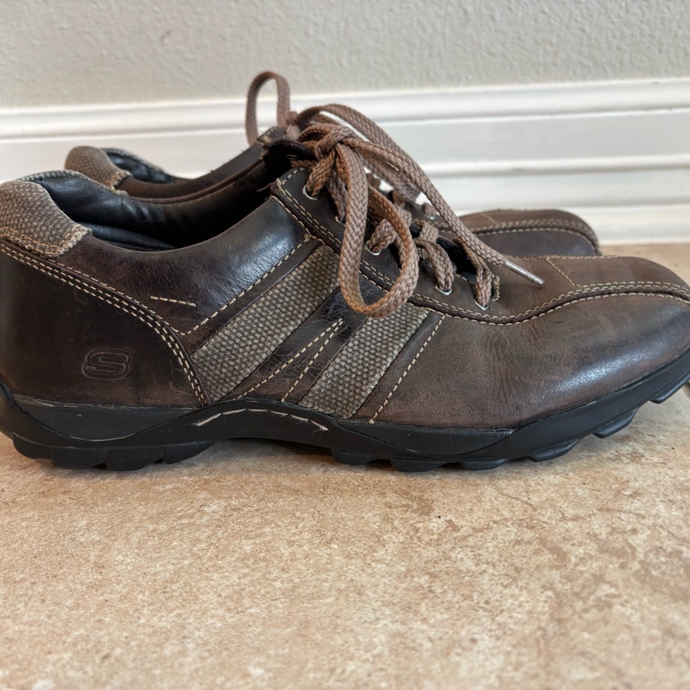 Skechers Men's Brown Leather Slip-On Lace Casual Shoe